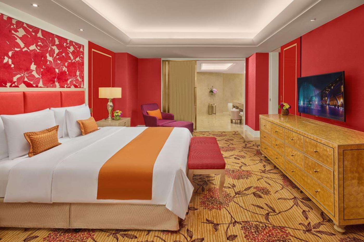 Готель Okada Manila Пасай Екстер'єр фото A guest room at the MGM Grand Hotel